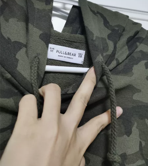 Bershaka迷彩服卫衣 全新未穿 非...