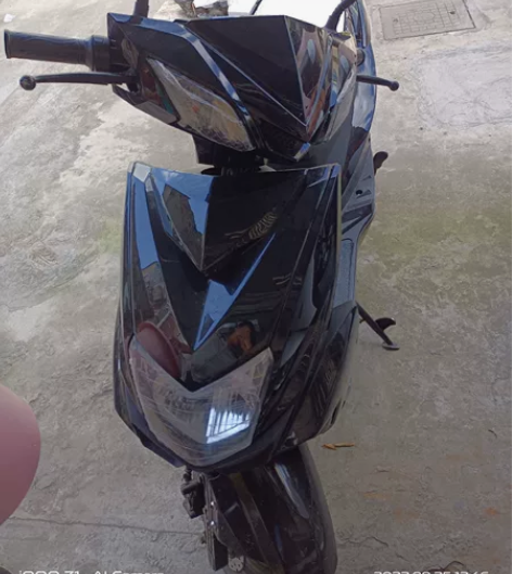 出绿雕电瓶车,差三个月一年。60v20a续...