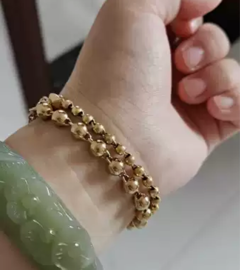 珠珠手链 手链材质应该是沙金的 买来带了几...