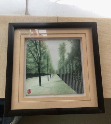纯手工刺绣,挂画。尺寸31cmx31cm。...