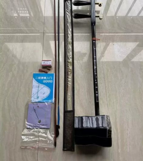 琴行上千块买的,二胡全新158元包邮!一次...