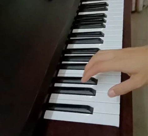 钢琴 品牌 KAWAI   型号 KL-5...