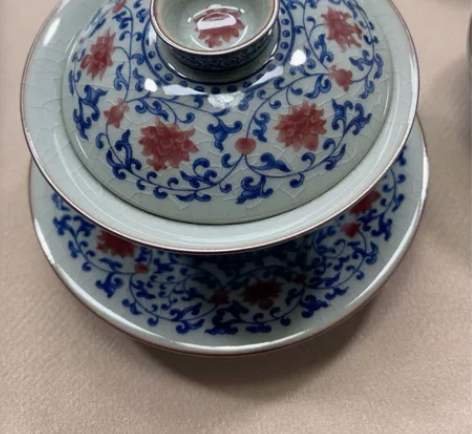青花釉里红缠枝莲三才盖碗 容量160~18...