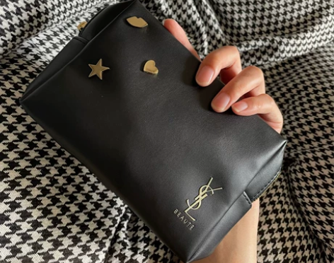 Ysl 圣罗兰铆钉化妆包 全新专柜赠品,谢...
