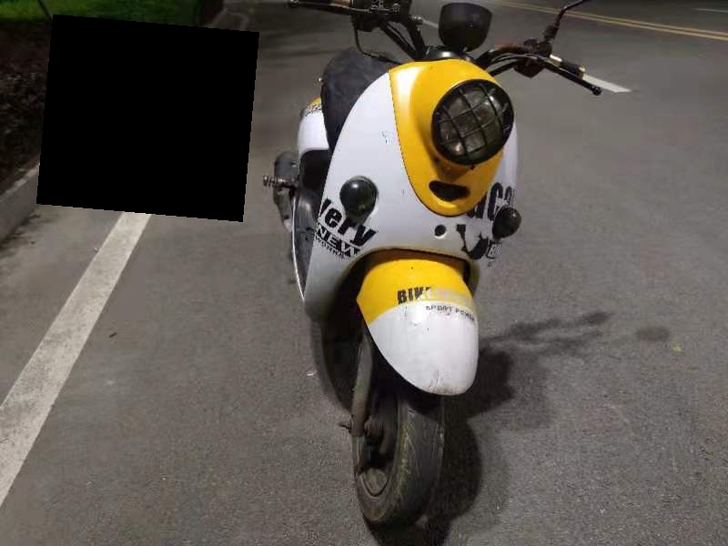 踏板摩托车,超级省油,2毛一公里发动机一点...