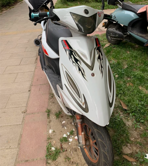 9新摩托车 上蔡县同城自提 3年前买的车,...