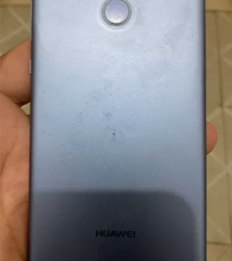 华为nova2plus 使用没一点问题,指...