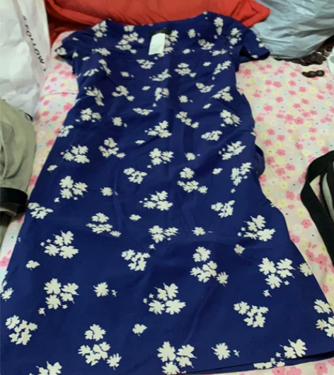 WEEKEND连衣裙 感兴趣的话点“我想要...