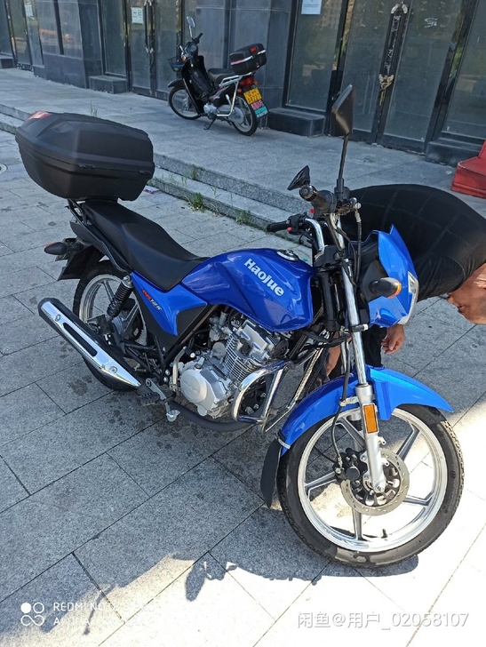 豪爵摩托车 16年的，无修无事故。骑了一年...