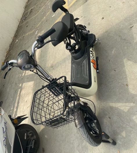 爱玛电动车，48v20a，车况良好刹车等功...