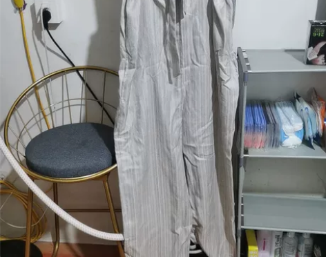 吊带连体裤，s码，九新，喜欢私，售出不退不...