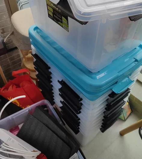 闲置整理箱,大概数量在12个(40元/个)...