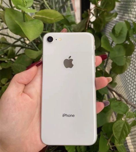 iPhone8 稀有白色 性价比高,苹果8...