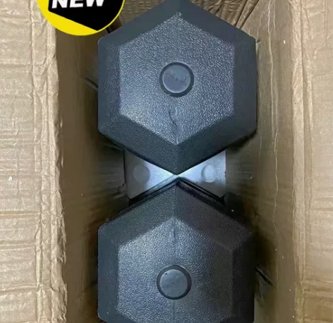 公司发的哑铃,留着没用带不走,一个5kg,...