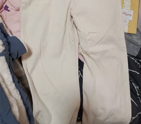 米白色牛仔裤,闲置出 感兴趣的话点“我想要...