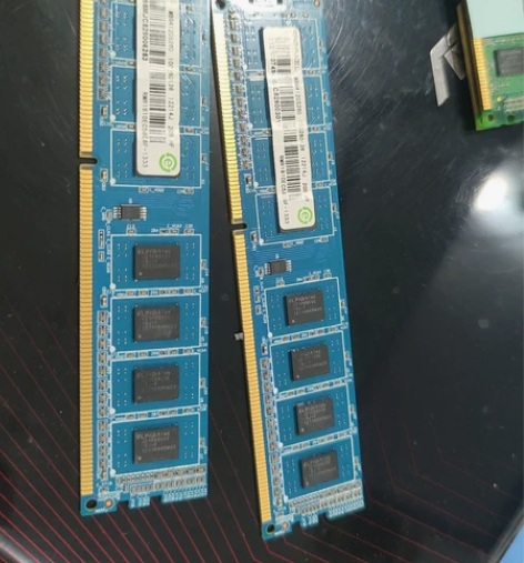 两根ddr3 2g内存条,单根18。打包...