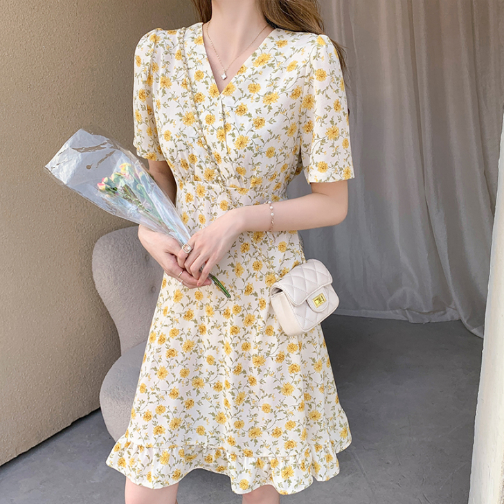 小个子短袖碎花连衣裙女夏2021新款日系裙...