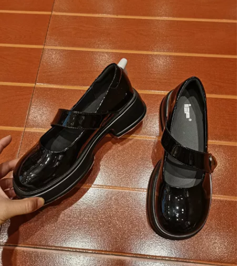 爱依服全新厚底玛丽珍鞋，原价149，现特价...