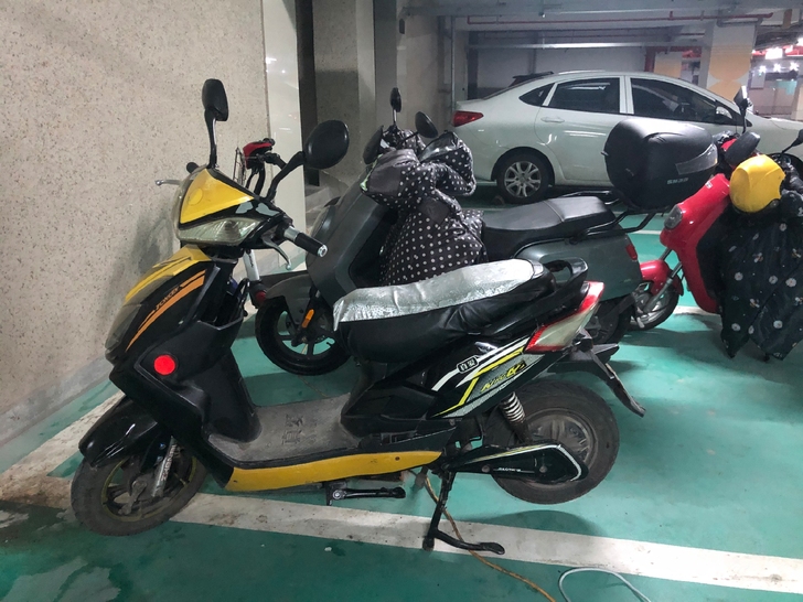 出售二手电瓶车,全新电瓶电瓶很好很好的,大...