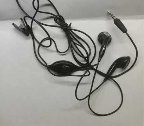 手机耳机全新,买手机送的带通话,一直闲置。...