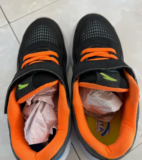 安踏儿童运动鞋,孩子穿小了,32码,新旧如...