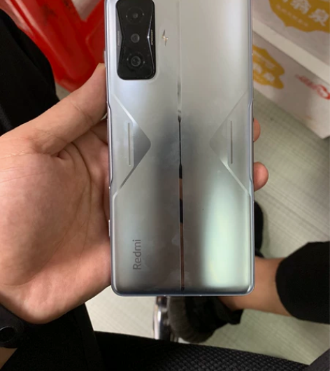 红米k50电竞版,8+128,肩键可以,所...