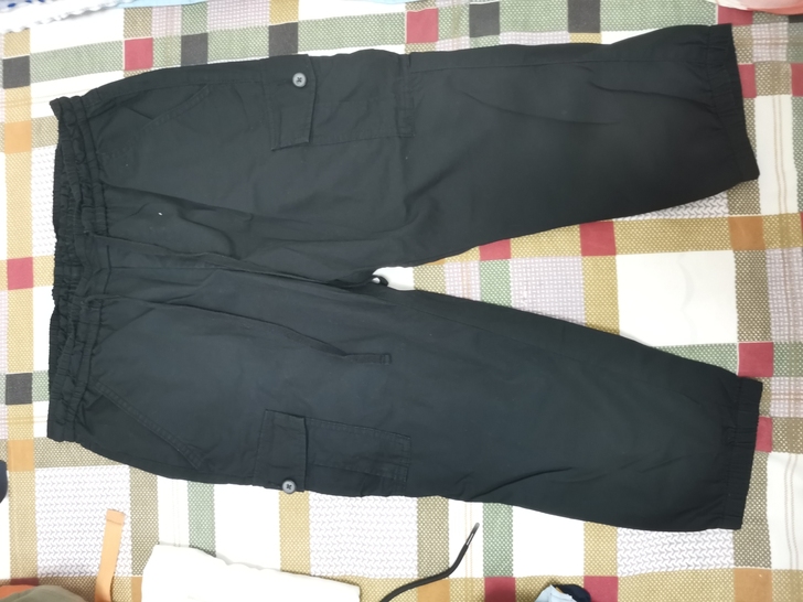 优衣库 工装七分裤 纯黑色 160码 适合...