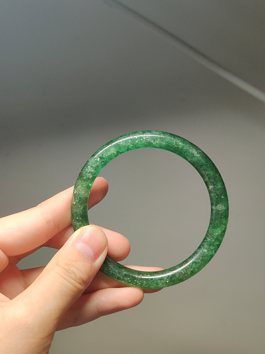 绿草莓晶手镯,圈口55.7,卡7##amp...