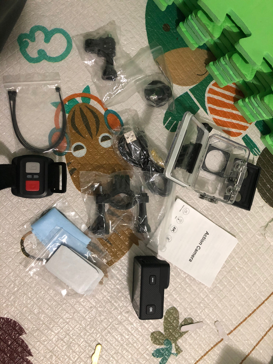 99新运动相机  带防水壳  带遥控器  ...
