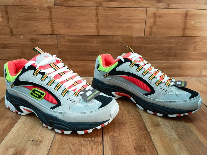 SKECHERS  41.5码一双