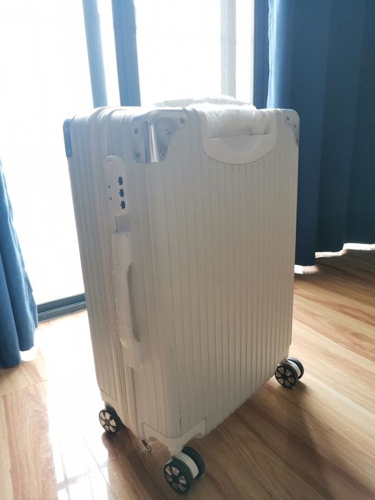 22寸行李箱