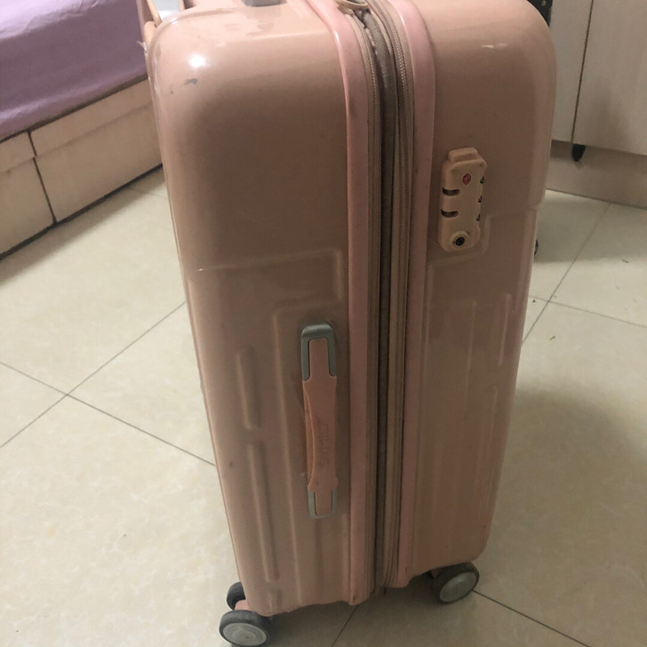 22寸行李箱 没咋用过 质量很好 不需要用...