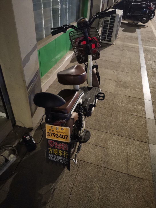 台铃电动车9.8成新，9月份买的，因为工作...