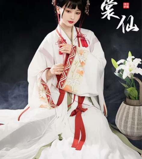 池夏 繁花入梦:云裳仙 晋制直领宽袖襦交窬...