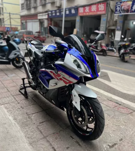 宝雕200rr,手续齐全可以过户,车况精品...