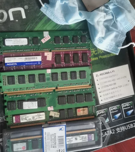 老款台式机主板内存条,需要可以私信我。 感...