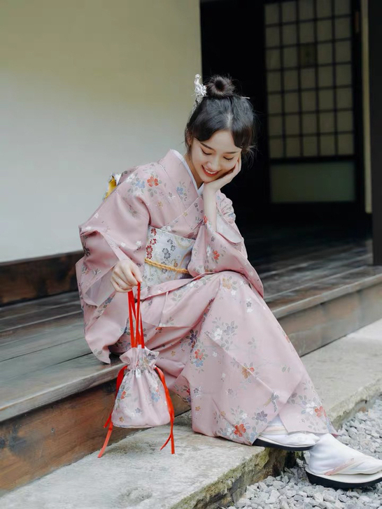 【和服出租 】限时赏味粉色和服