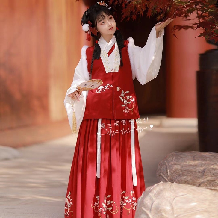 明制汉服（红色）