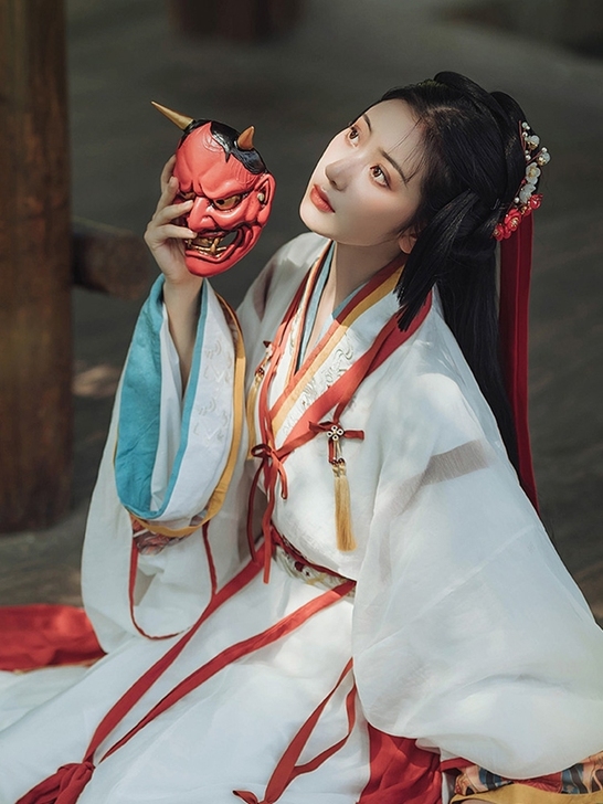 出租!【现货】汉风吟妙上晋制襦裙交窬裙印花...