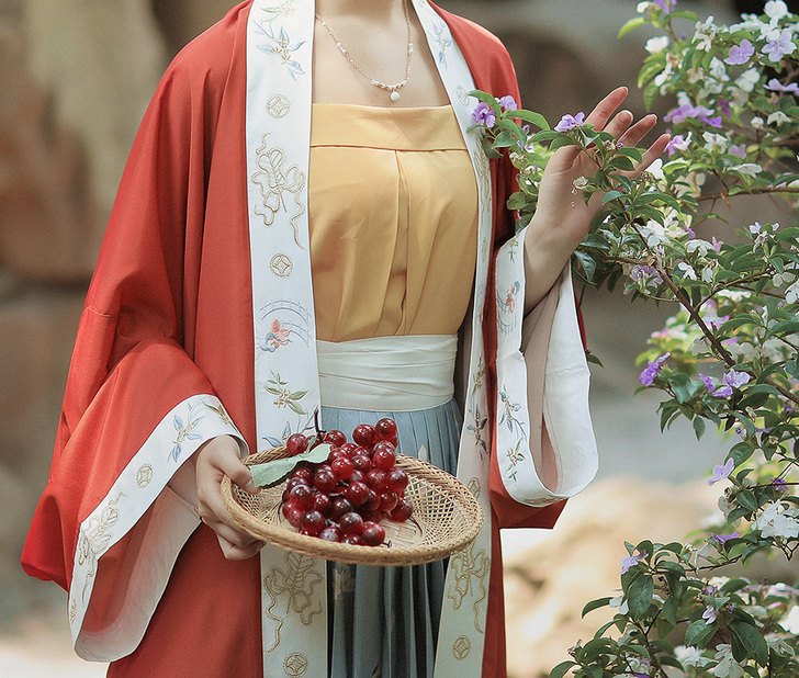 兰若庭 汉服 宋制 百迭  渐变 绣花 此...