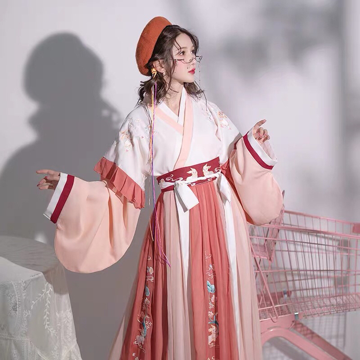 正品原创中国风晋制齐腰交领汉服，M码，粉白...