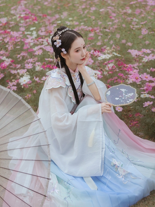 钟灵记 兔月仙:对襟立领传统汉服广袖长衫配...