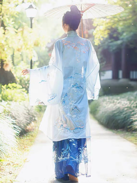 品牌型号 钟灵记l码。   新旧程度 百分...