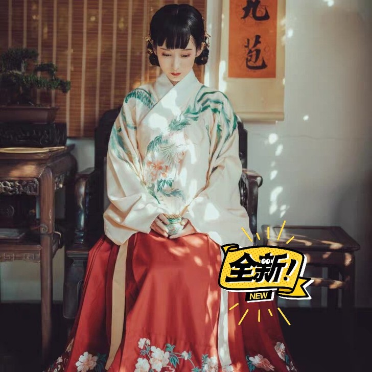 钟灵记 凤来仪 只有上袄 全新有吊牌 未试...
