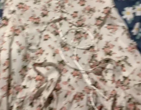 小个子v领泡泡袖收腰连衣裙辣妹新款夏季性感...