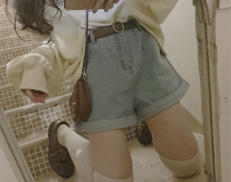 没烦恼家的百搭基础款复古少女感可爱松紧腰浅...
