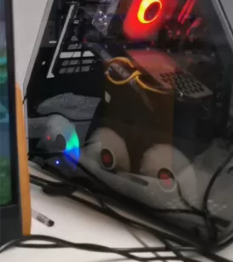 出一台华硕i7-10700自用游戏台式电脑...