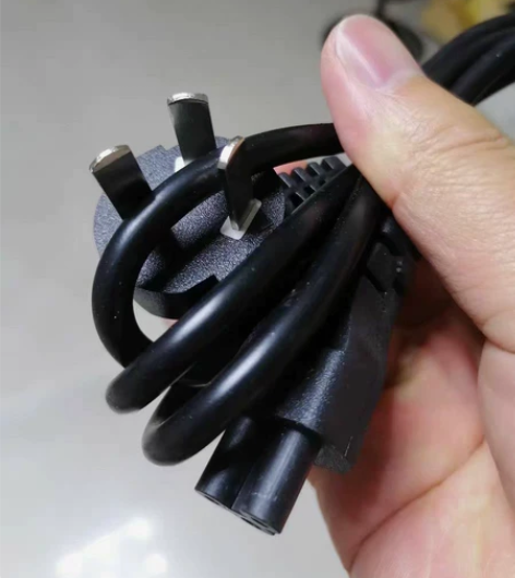 低价出笔记本电源线电脑适配器梅花三孔充电器...
