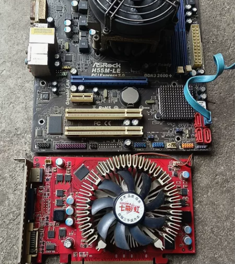 华擎h55主板，带cpu 和风扇，机器上淘...