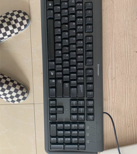 联想台式机键盘，成色自己看，好的，自提 感...